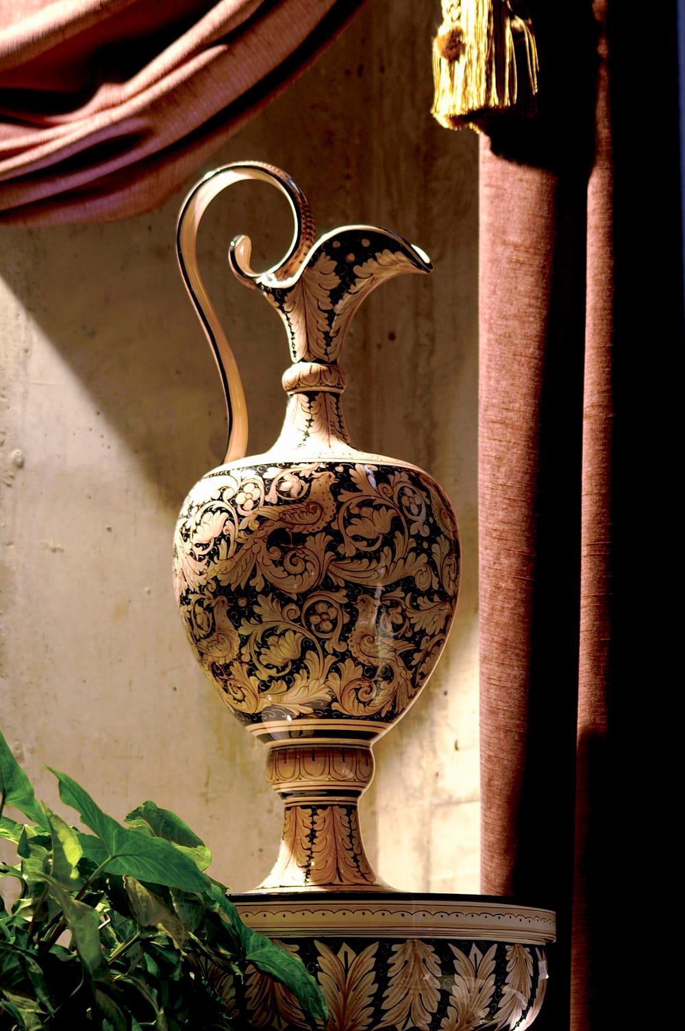 Ceramic Maiolica Anfora Pitcher Black White Birds 71cm