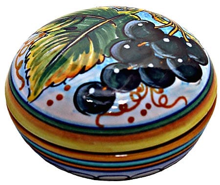 Ceramic Majolica Covered Curved Box Grapes Black 7cm