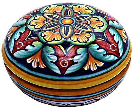 Ceramic Majolica Covered Curved Box Snowflake Red 7cm